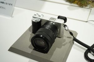 [速報]「α6400」実機レポート　てんこ盛りオールマイティなニュースタンダードボディ
