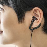 耳を塞がないオープンワイヤレスヘッドホン「SBH82D」会話も音楽も楽しめるデュアルリスニング!