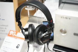 【レビュー】MDR-M1ST実機試聴レポート!新世代のモニターヘッドホンの実力は凄いぞ!!