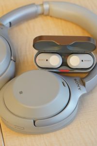 ノイズキャンセリング兄弟「WH-1000XM3」&「WF-1000XM3」どっちを買うべき!?あなたに合わせた選び方を教えます!