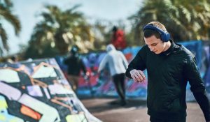 ワイヤレスヘッドホン新製品一挙登場！機能と予算で選べる重低音ワイヤレスヘッドホンが多数登場です！