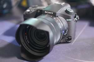 「RX10 Ⅳ」レビュー 瞬時に出せる600mmのズームと24コマ/秒AF追従連写の使い方とは?「実機あり」