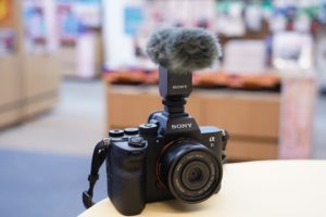 ノイズキャンセリング対応最強Vlogマイク!?ケーブル不要で超簡単なショットガンマイク「ECM-B1M」を「α7SⅢ」を試してみた！