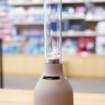 有機ガラスが奏でる360度サウンド「LSPX-S3」実機レビュー音楽に合わせて光がゆらぐランプ型ワイヤレススピーカー